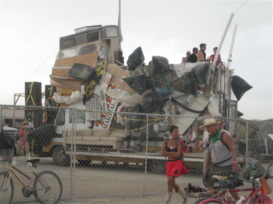 Landfill art car